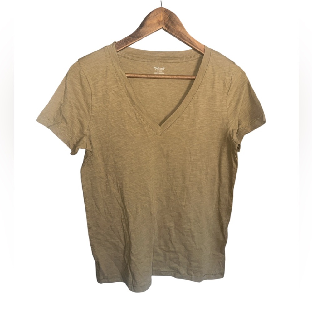 Madewell Women's Short Sleeve V-Neck Tee in Tan